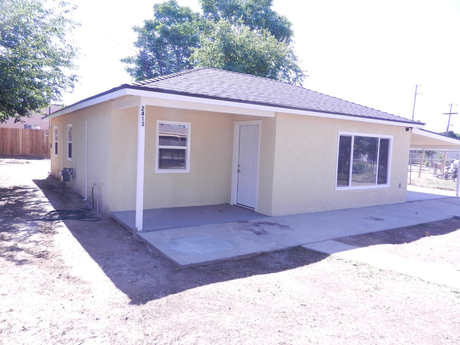 2413 S Sierra Vista Ave, Fresno, CA 93725