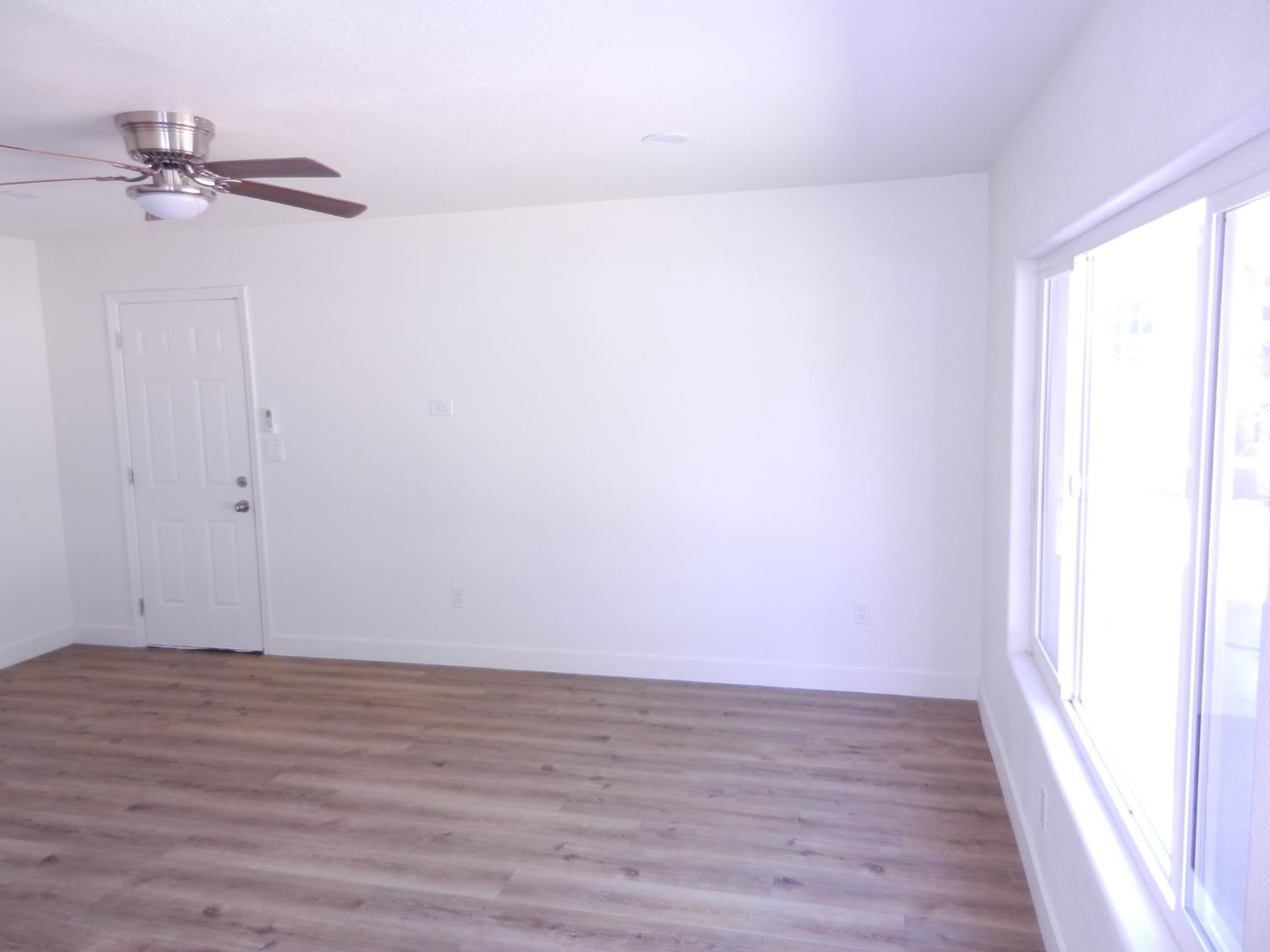 2413 S Sierra Vista Ave, Fresno, CA 93725