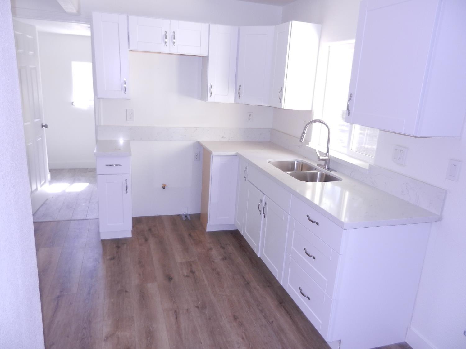 2413 S Sierra Vista Ave, Fresno, CA 93725