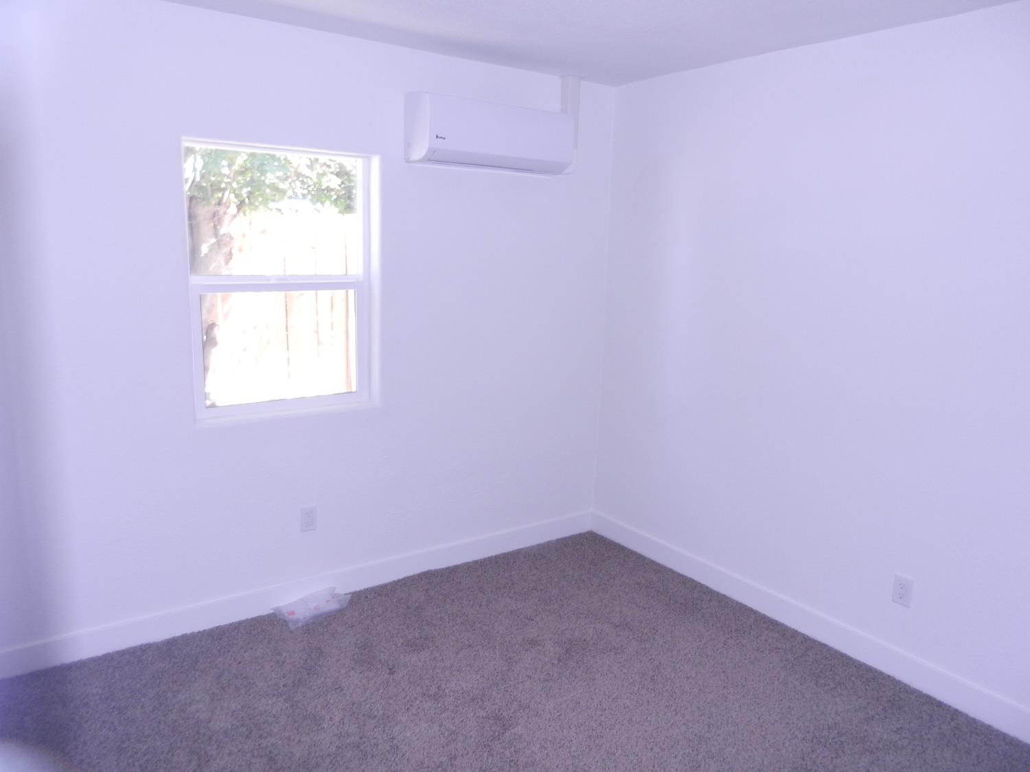 2413 S Sierra Vista Ave, Fresno, CA 93725