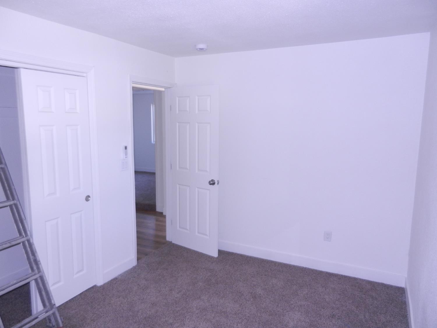 2413 S Sierra Vista Ave, Fresno, CA 93725