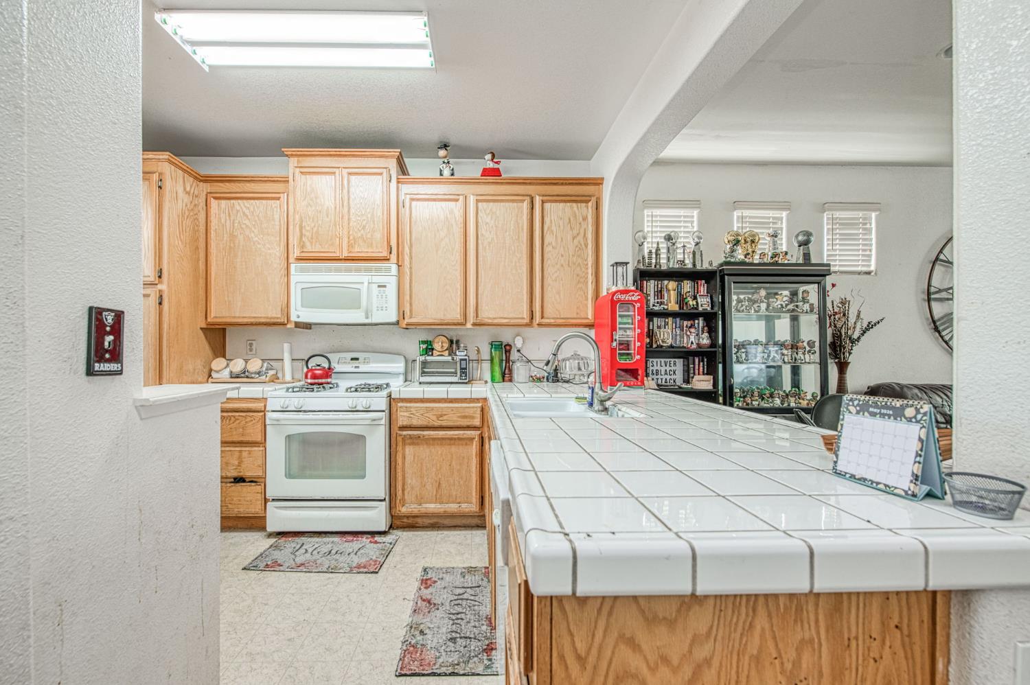 4605 W Javier Way, Fresno, CA 93722