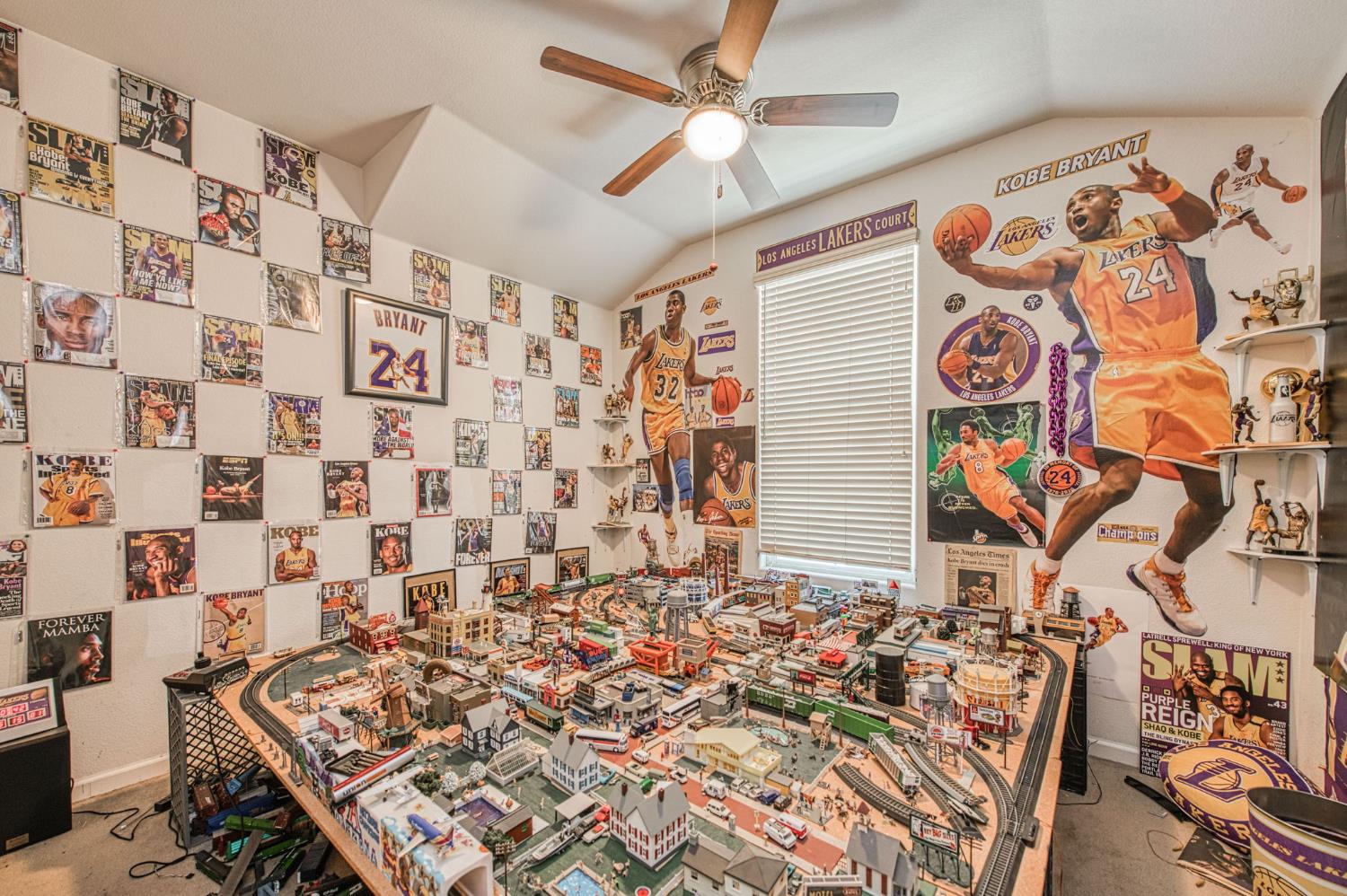 4605 W Javier Way, Fresno, CA 93722