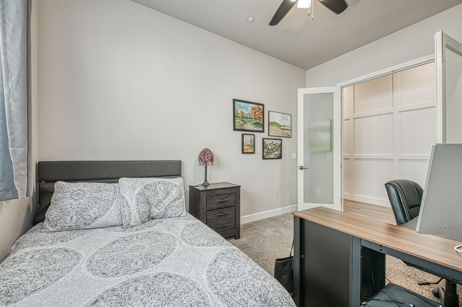 585 Bloom Ln, Clovis, CA 93619