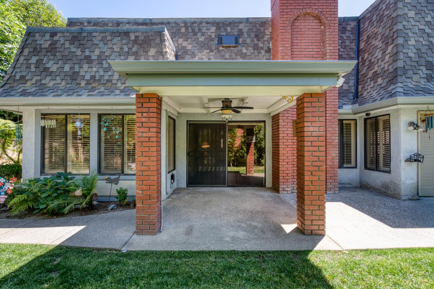 2802 W Downing Ct, Fresno, CA 93711