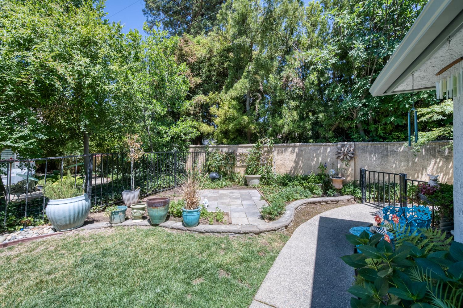2802 W Downing Ct, Fresno, CA 93711