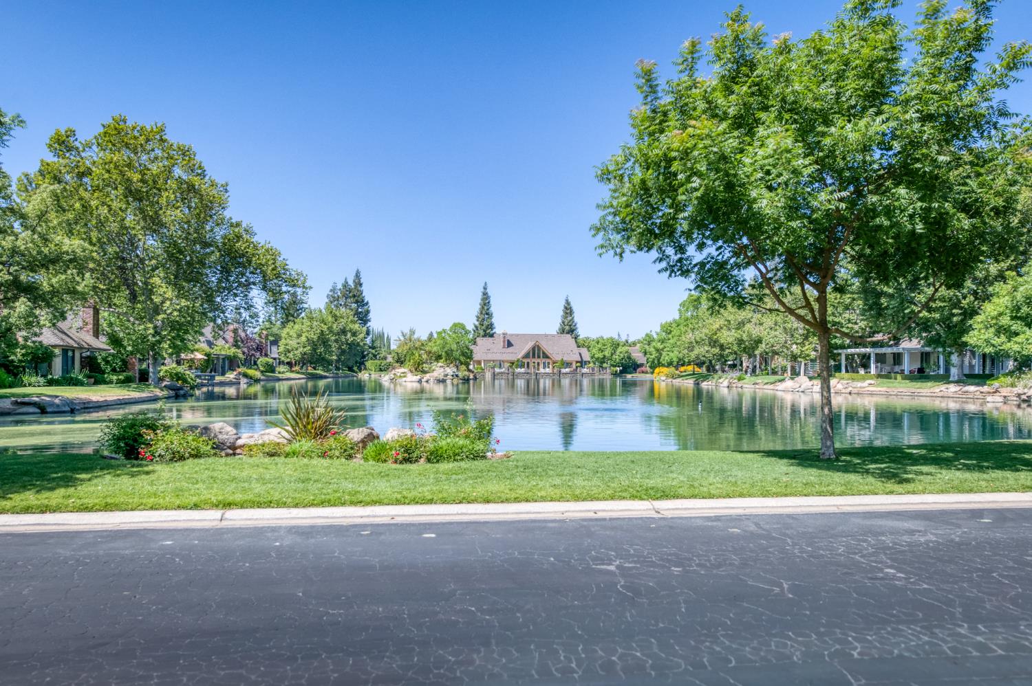 2802 W Downing Ct, Fresno, CA 93711