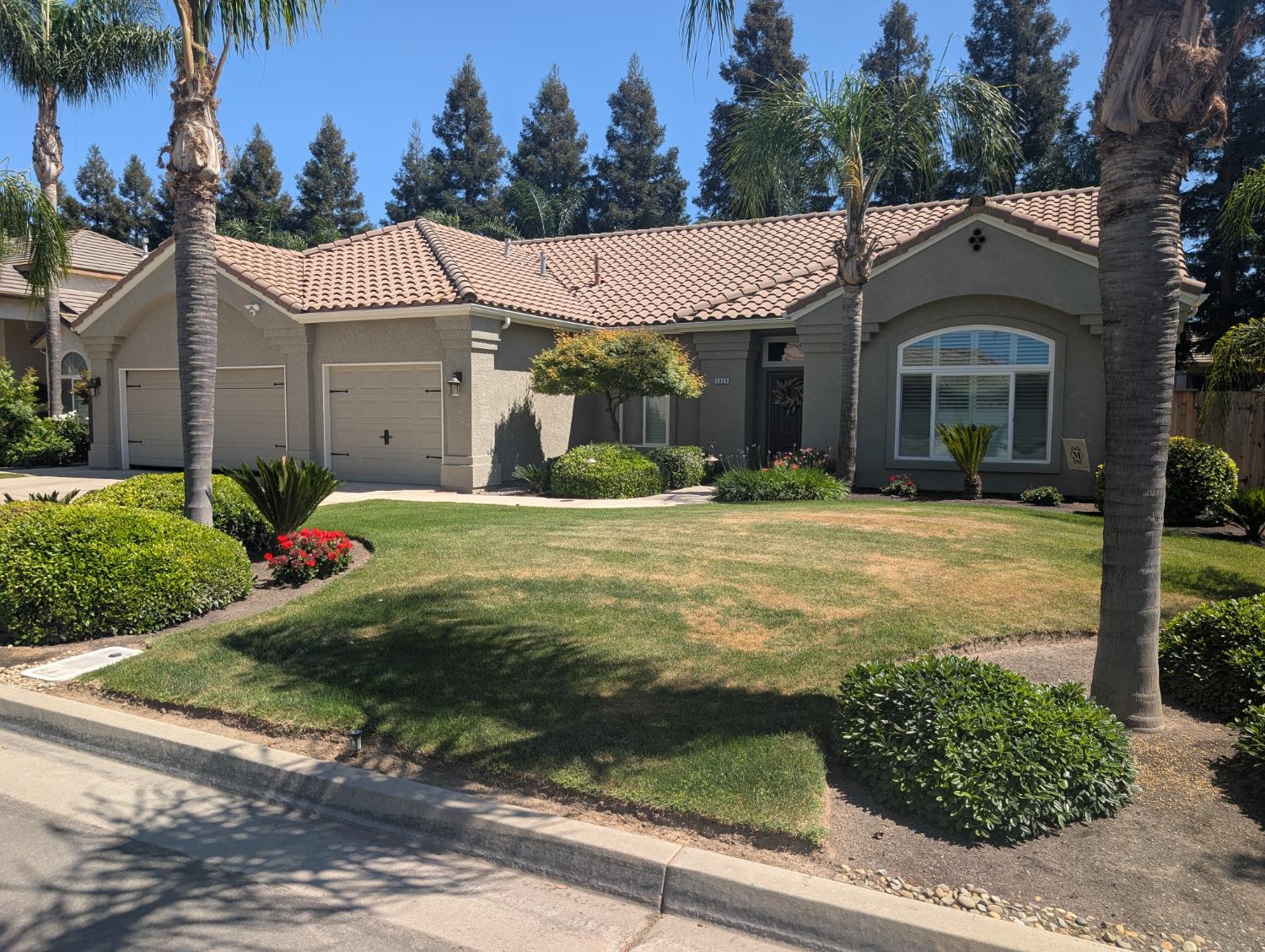 5029 W Fir Ave, Fresno, CA 93722