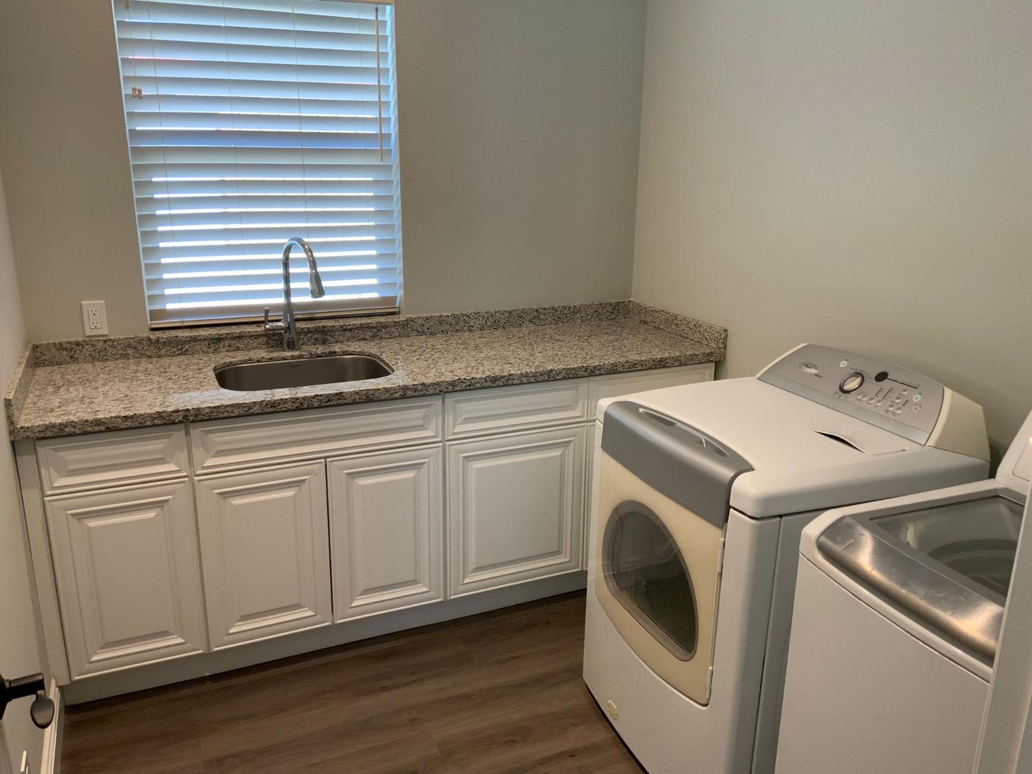 30455 Auberry Rd, Prather, CA 93651
