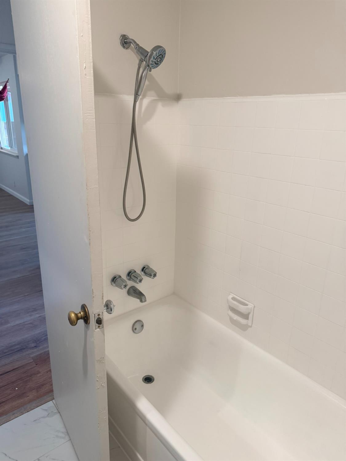 1604 S Sierra Vista Ave, Fresno, CA 93702