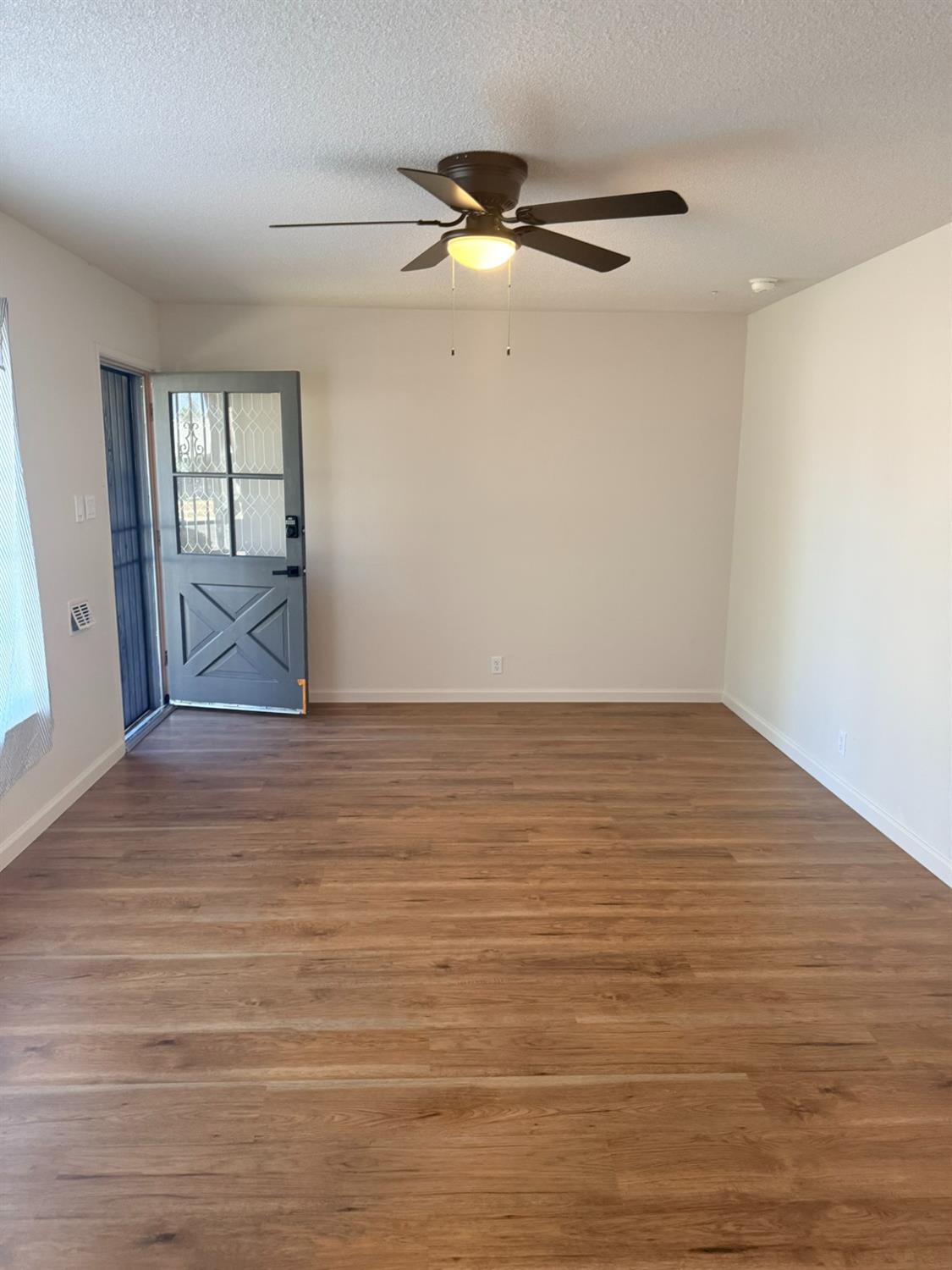 1604 S Sierra Vista Ave, Fresno, CA 93702