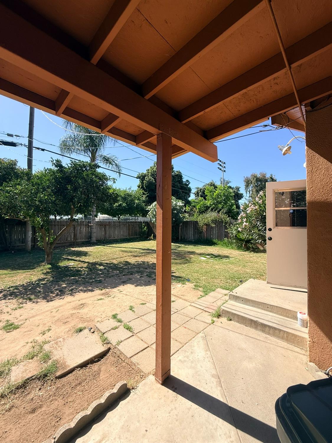 1604 S Sierra Vista Ave, Fresno, CA 93702