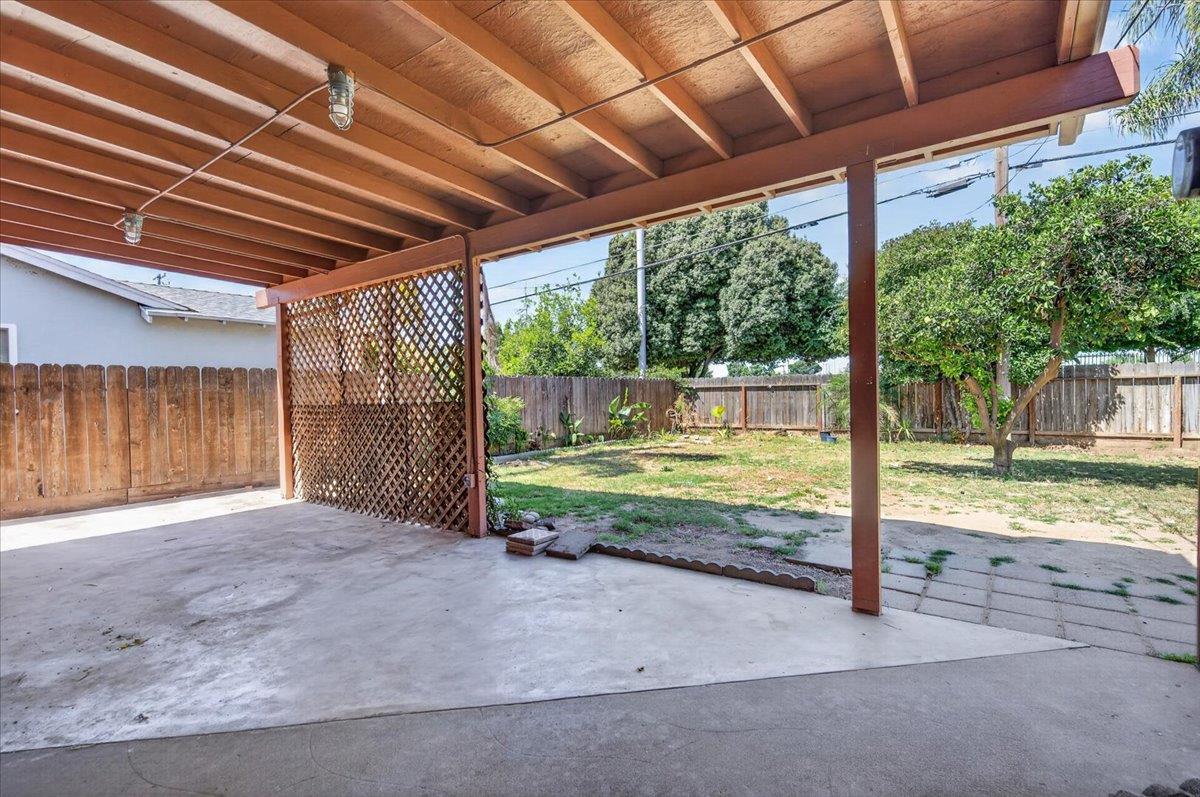 1604 S Sierra Vista Ave, Fresno, CA 93702