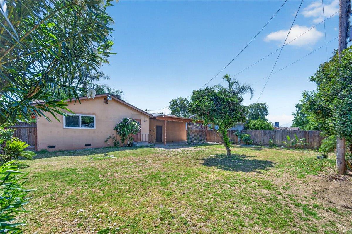 1604 S Sierra Vista Ave, Fresno, CA 93702