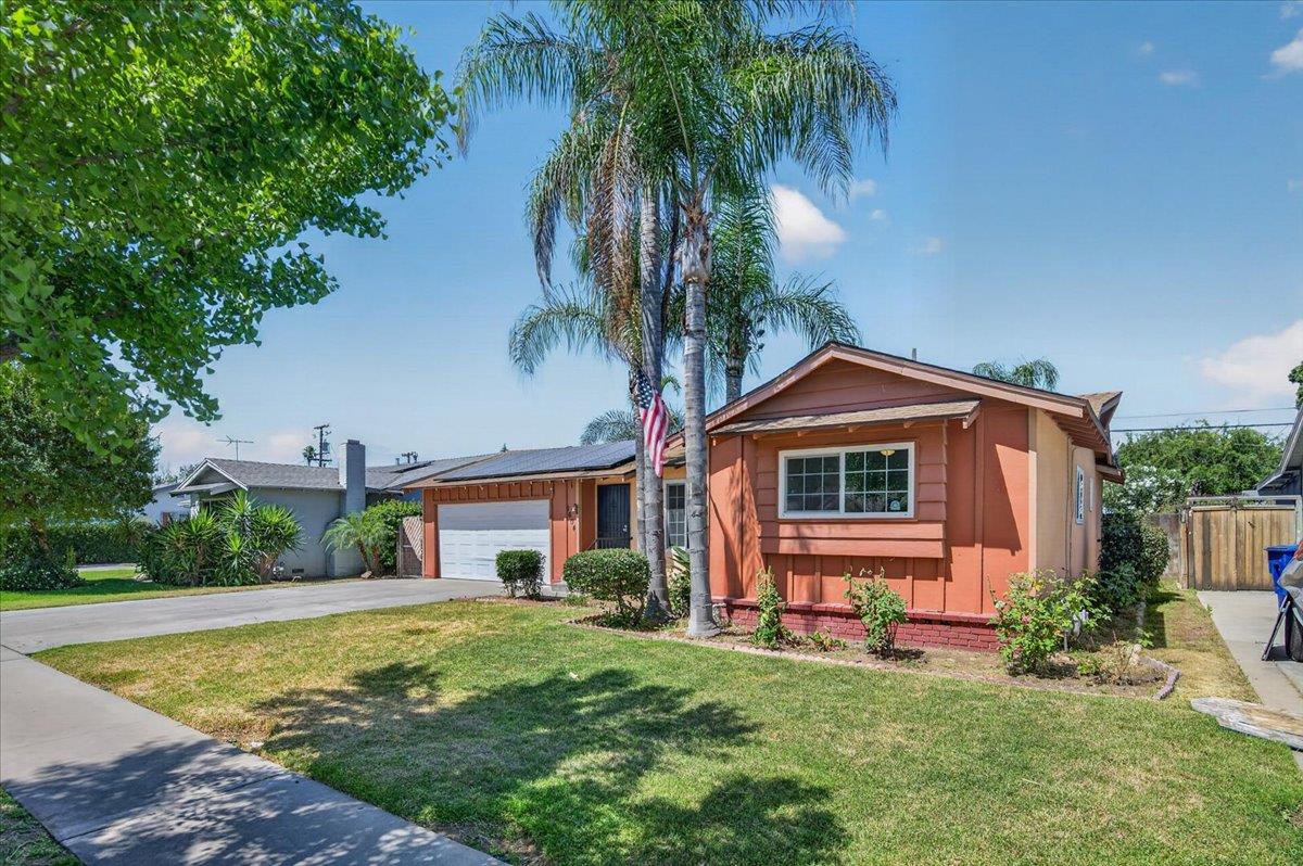 1604 S Sierra Vista Ave, Fresno, CA 93702