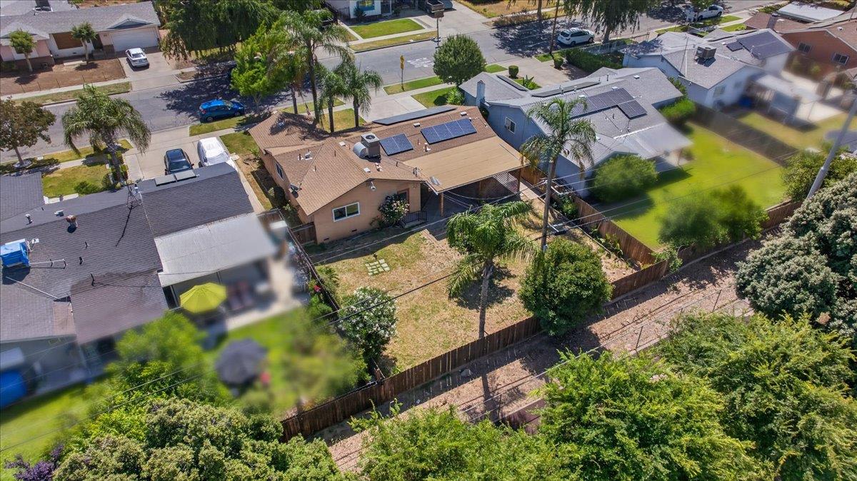 1604 S Sierra Vista Ave, Fresno, CA 93702