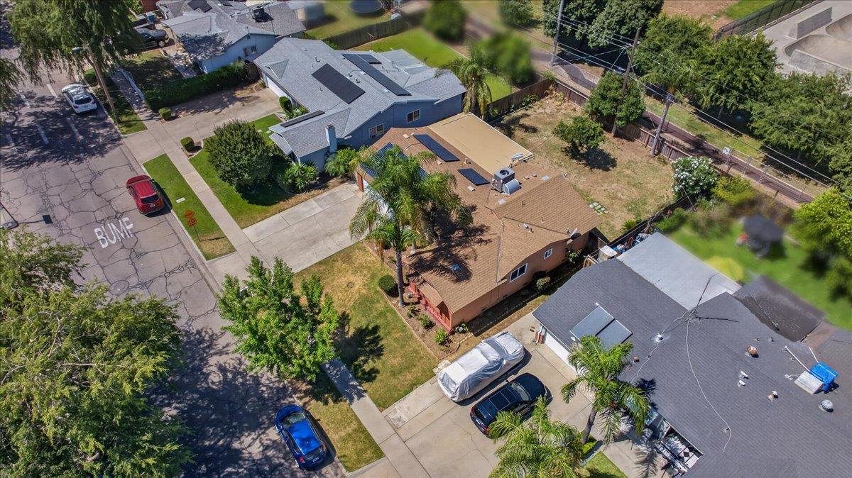 1604 S Sierra Vista Ave, Fresno, CA 93702
