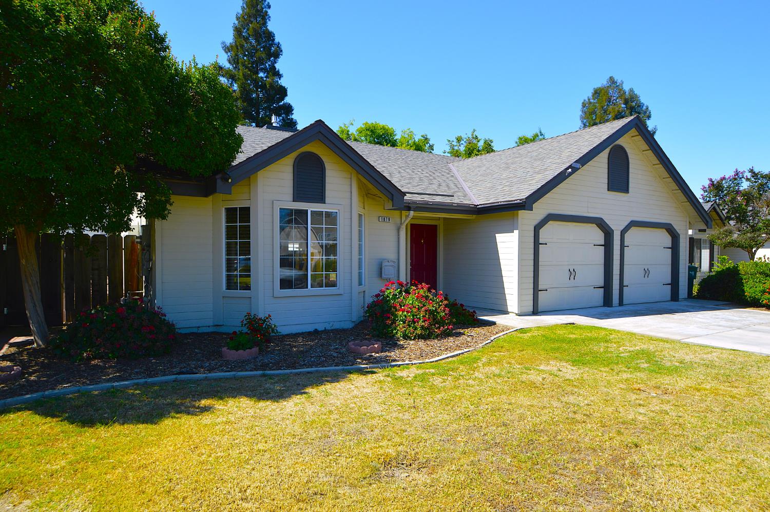 1879 E El Paso Ave, Fresno, CA 93720