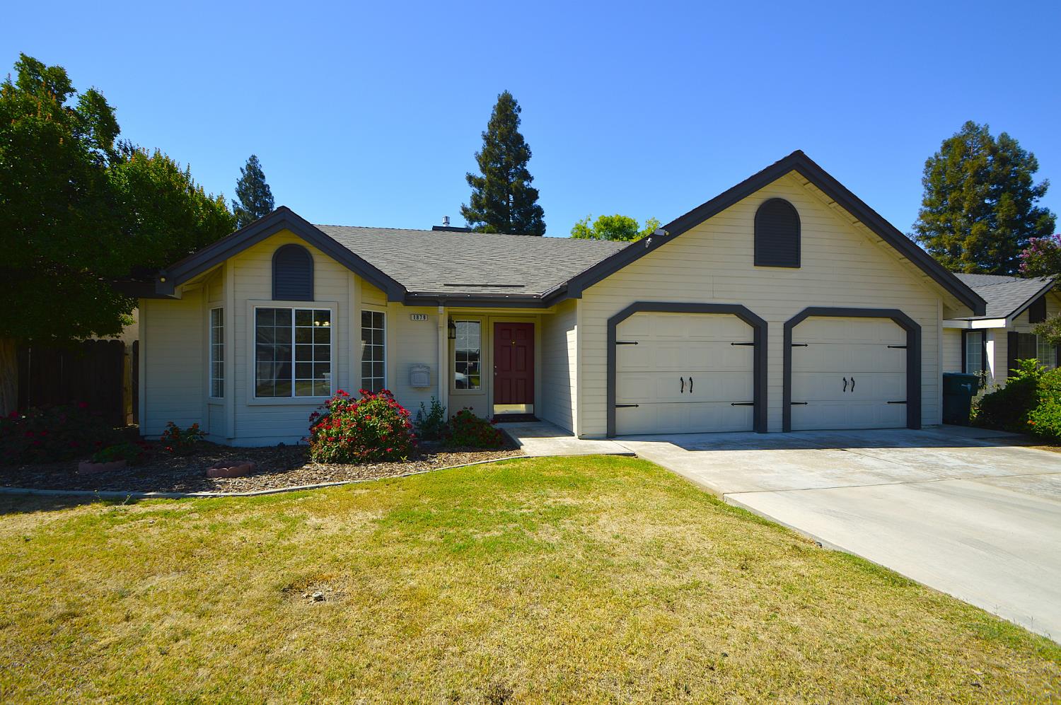 1879 E El Paso Ave, Fresno, CA 93720