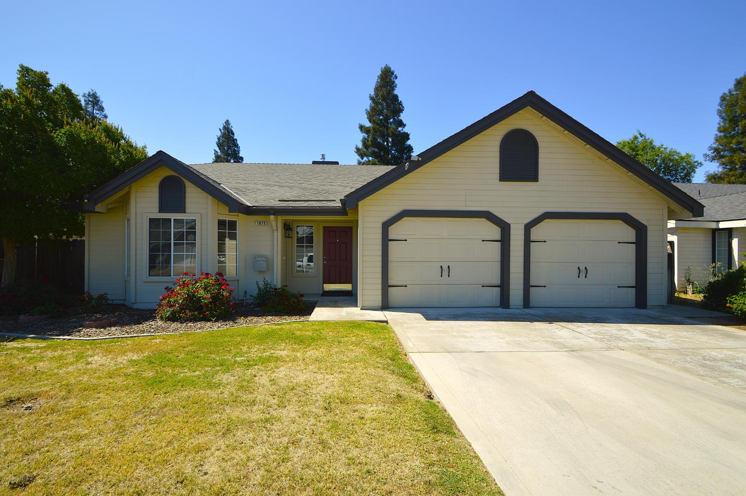 1879 E El Paso Ave, Fresno, CA 93720