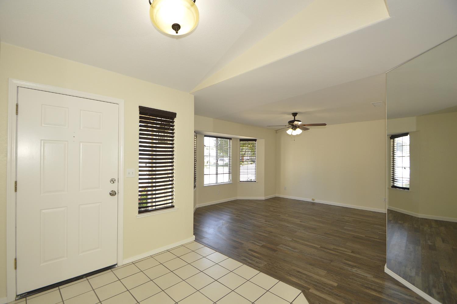 1879 E El Paso Ave, Fresno, CA 93720