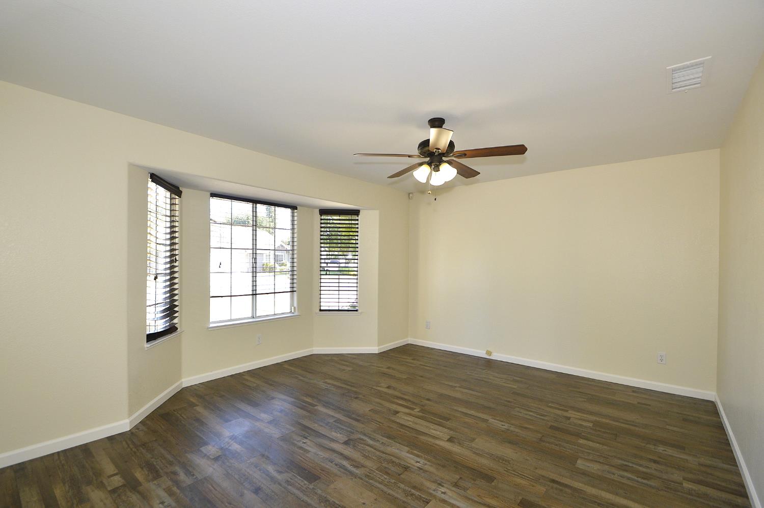 1879 E El Paso Ave, Fresno, CA 93720