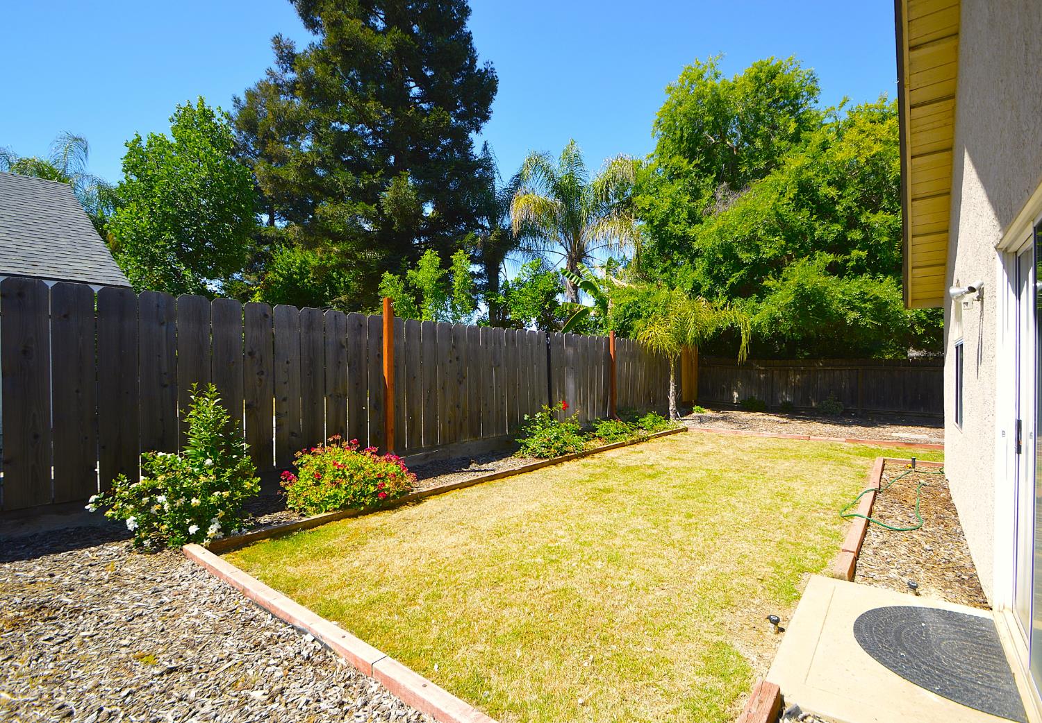 1879 E El Paso Ave, Fresno, CA 93720