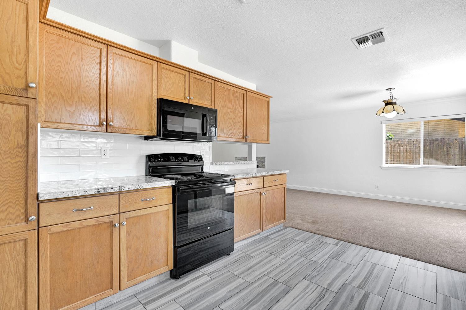 6311 N Cornelia Ave, Fresno, CA 93722