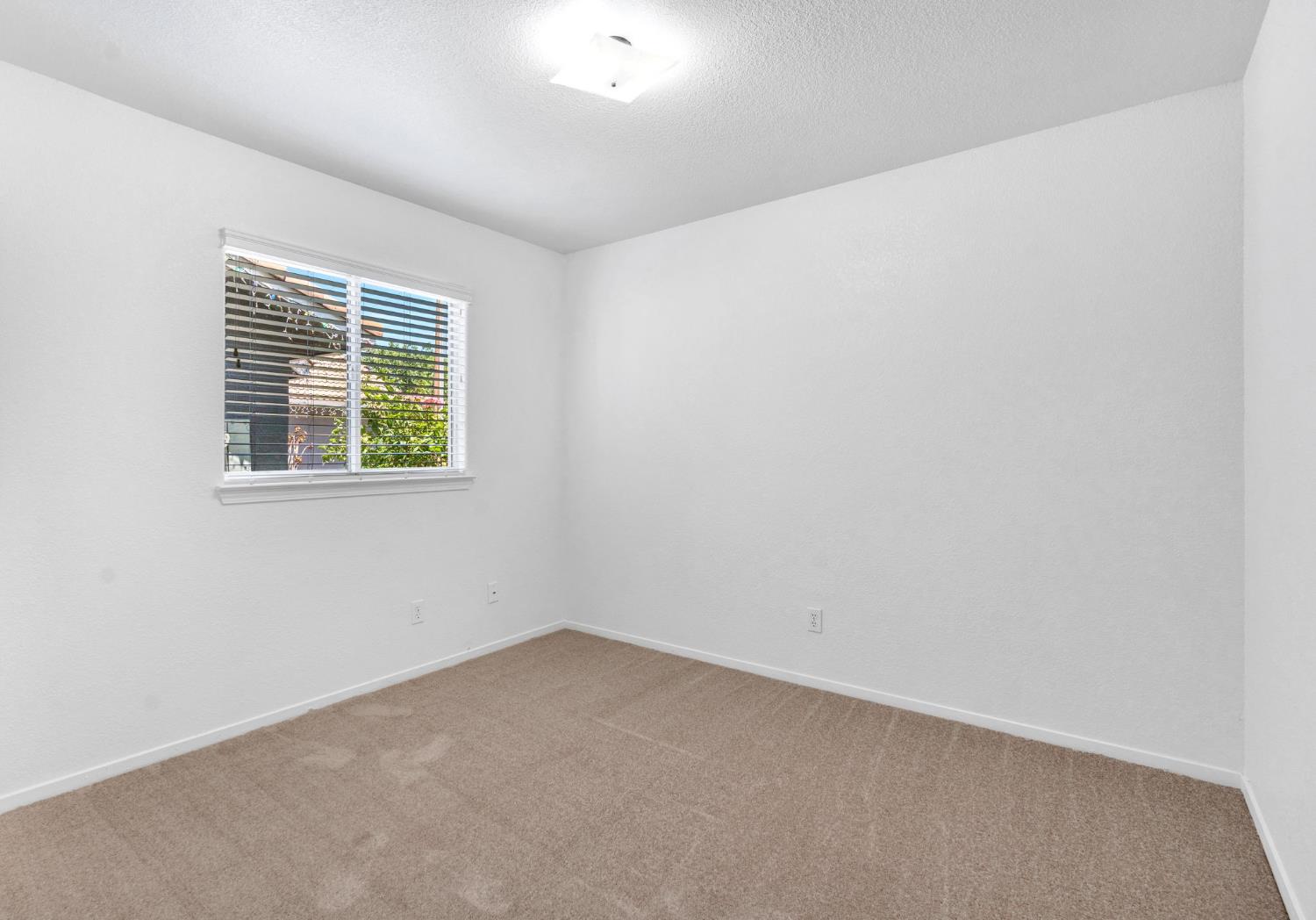 6311 N Cornelia Ave, Fresno, CA 93722
