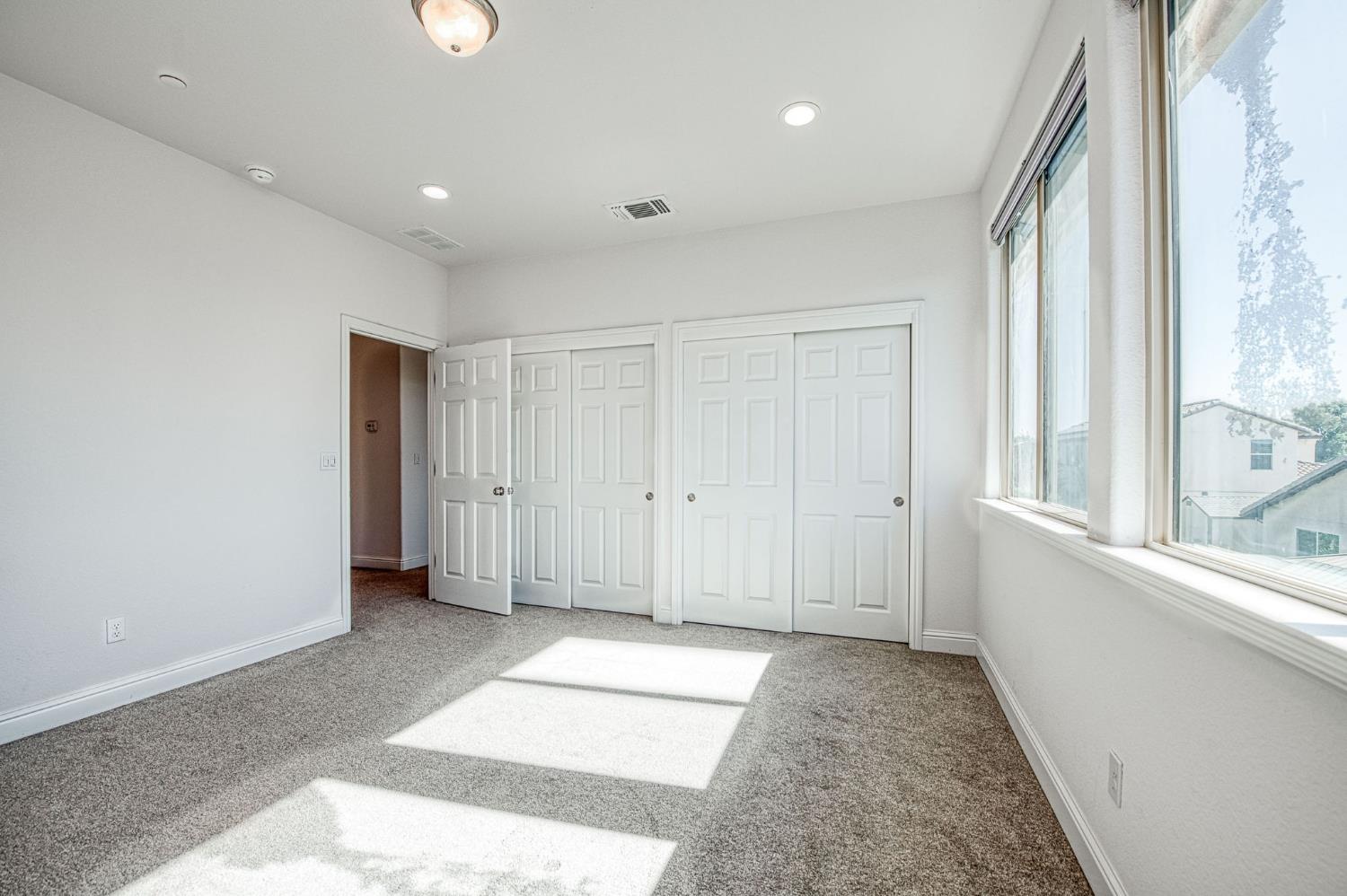2381 N Jason Ave, Fresno, CA 93737