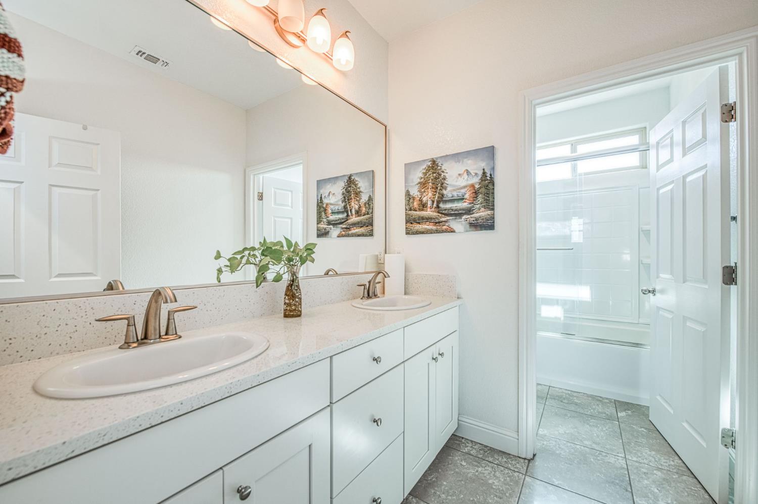 2381 N Jason Ave, Fresno, CA 93737