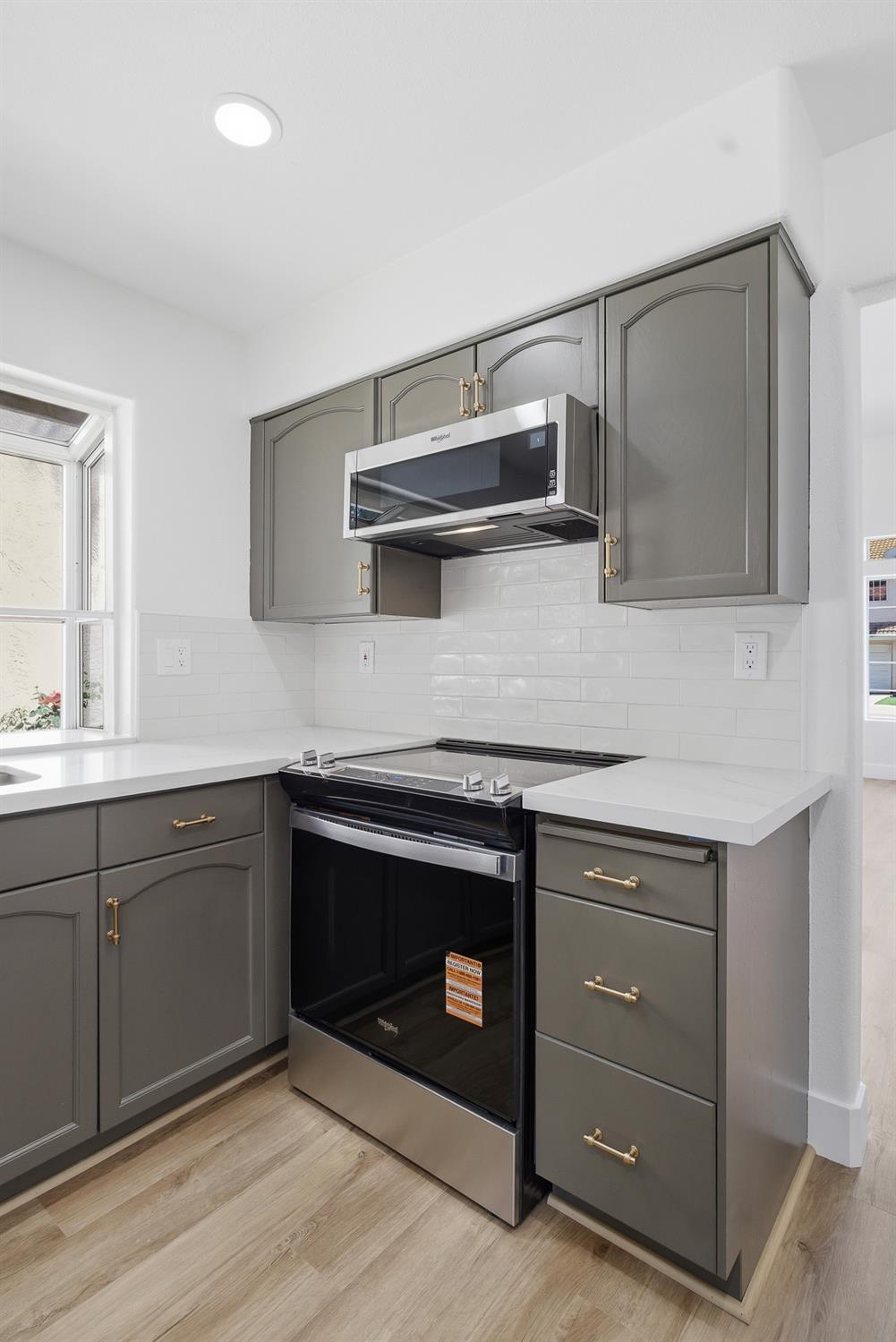 364 E Marwood Ln, Fresno, CA 93720
