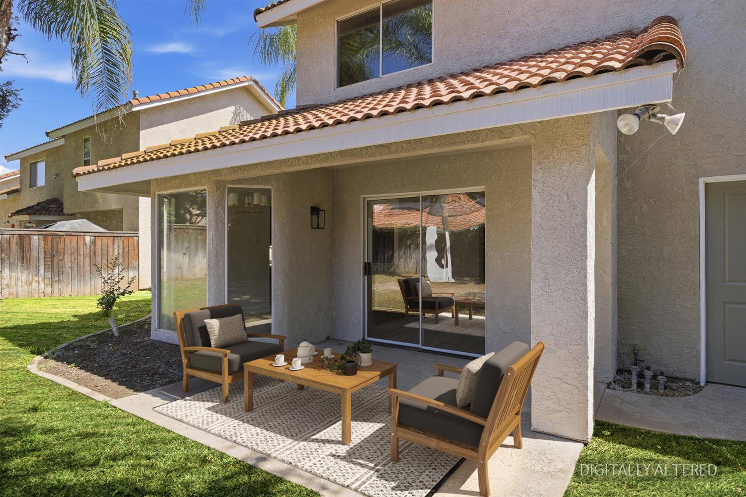 364 E Marwood Ln, Fresno, CA 93720