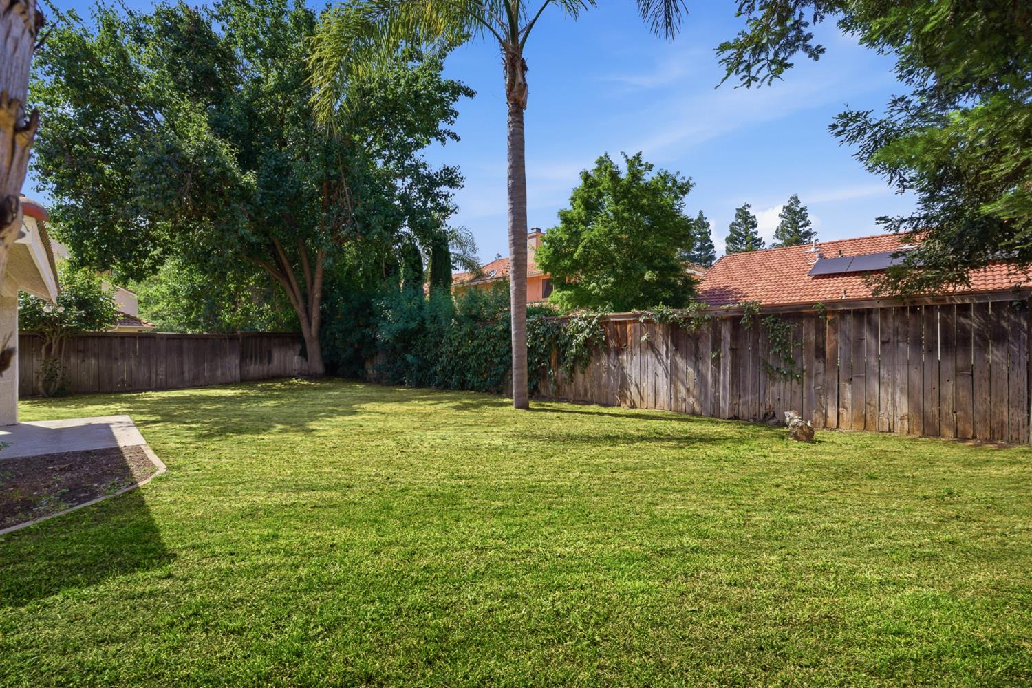 364 E Marwood Ln, Fresno, CA 93720