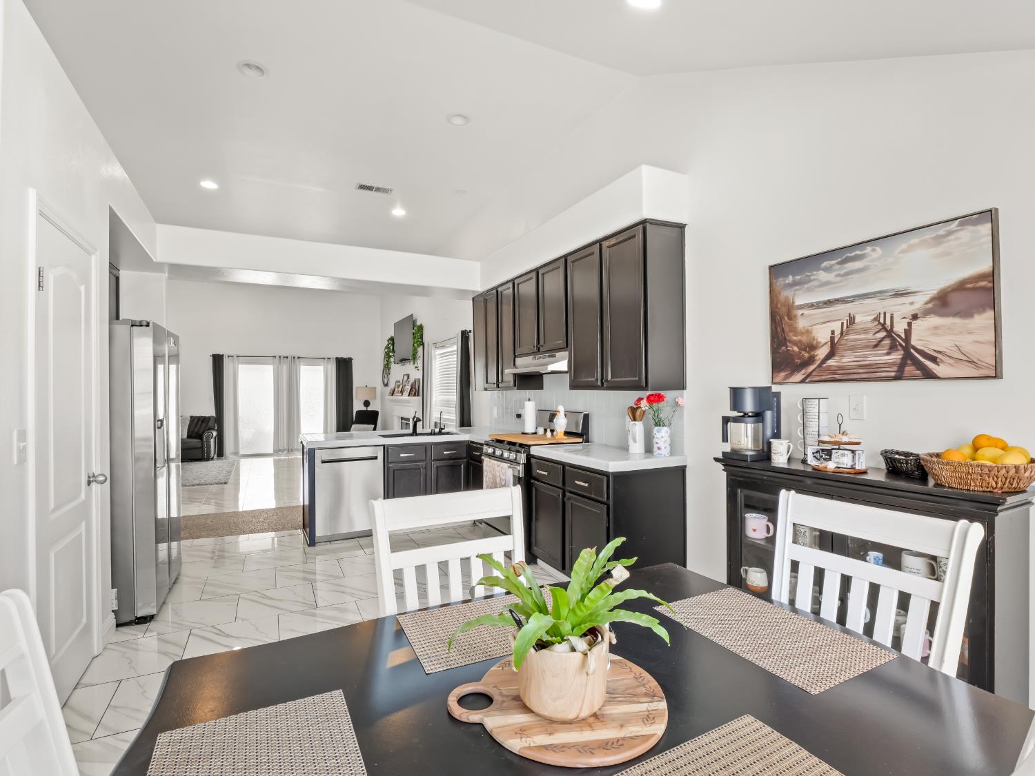1012 Fedora Ave, Clovis, CA 93612