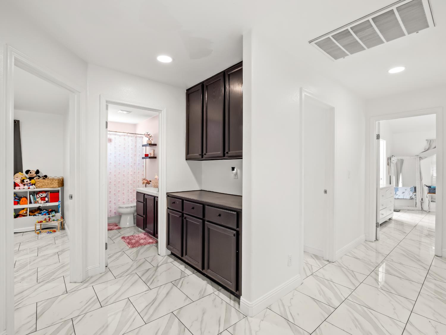 1012 Fedora Ave, Clovis, CA 93612