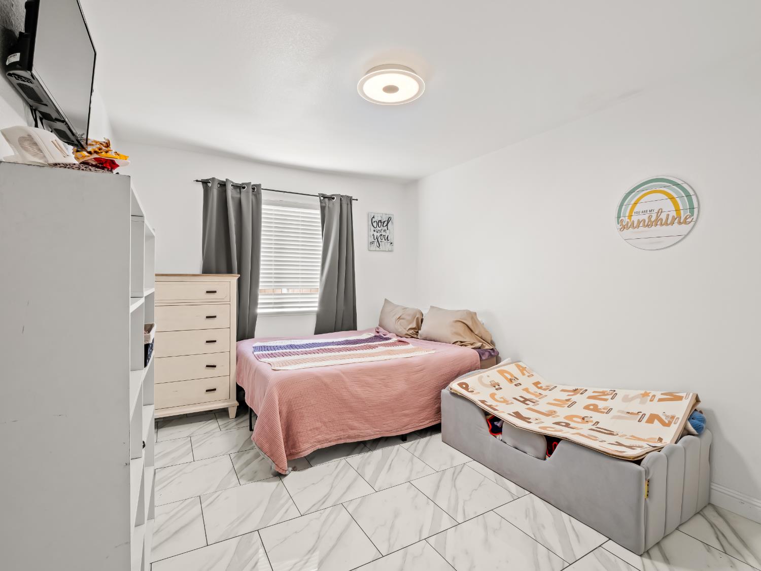 1012 Fedora Ave, Clovis, CA 93612