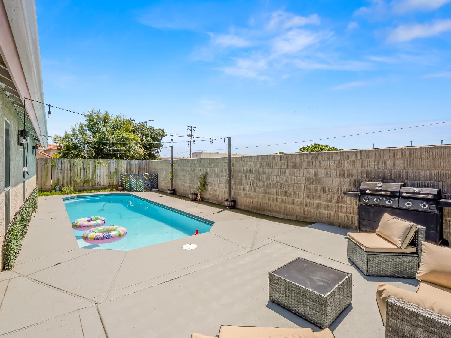 1012 Fedora Ave, Clovis, CA 93612