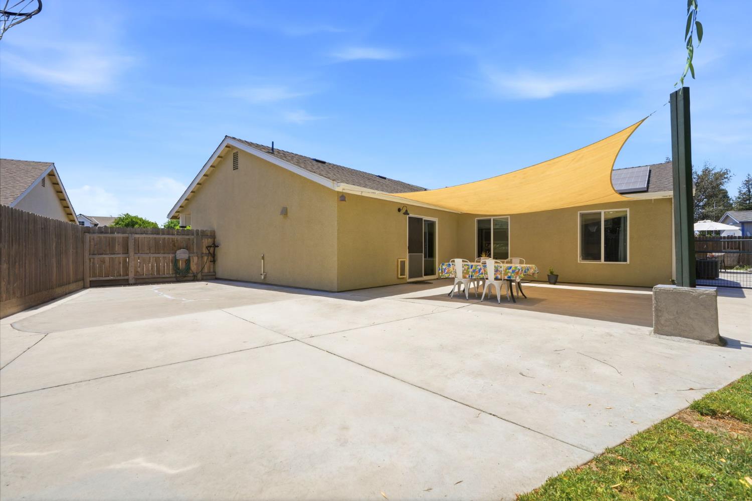 2258 Kirch Flat Ave, Tulare, CA 93274