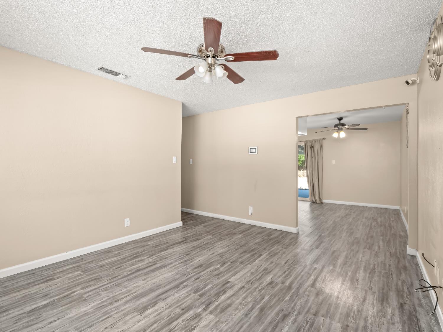 3576 N Marks Ave, Fresno, CA 93722
