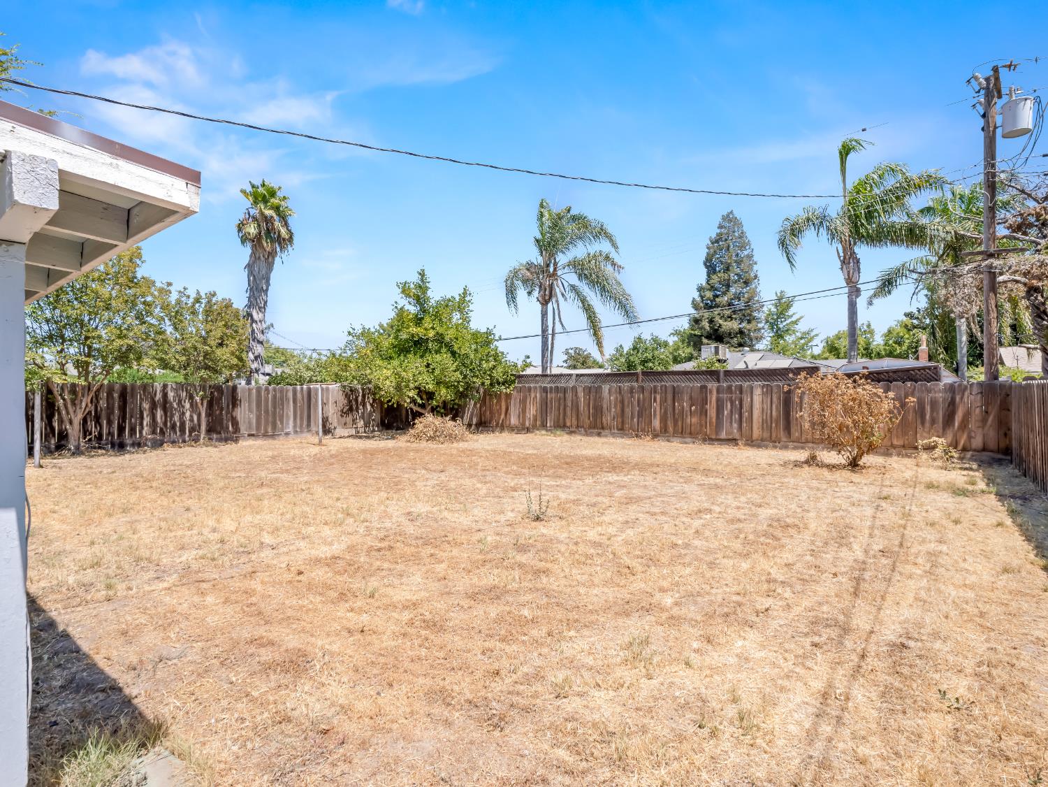3576 N Marks Ave, Fresno, CA 93722