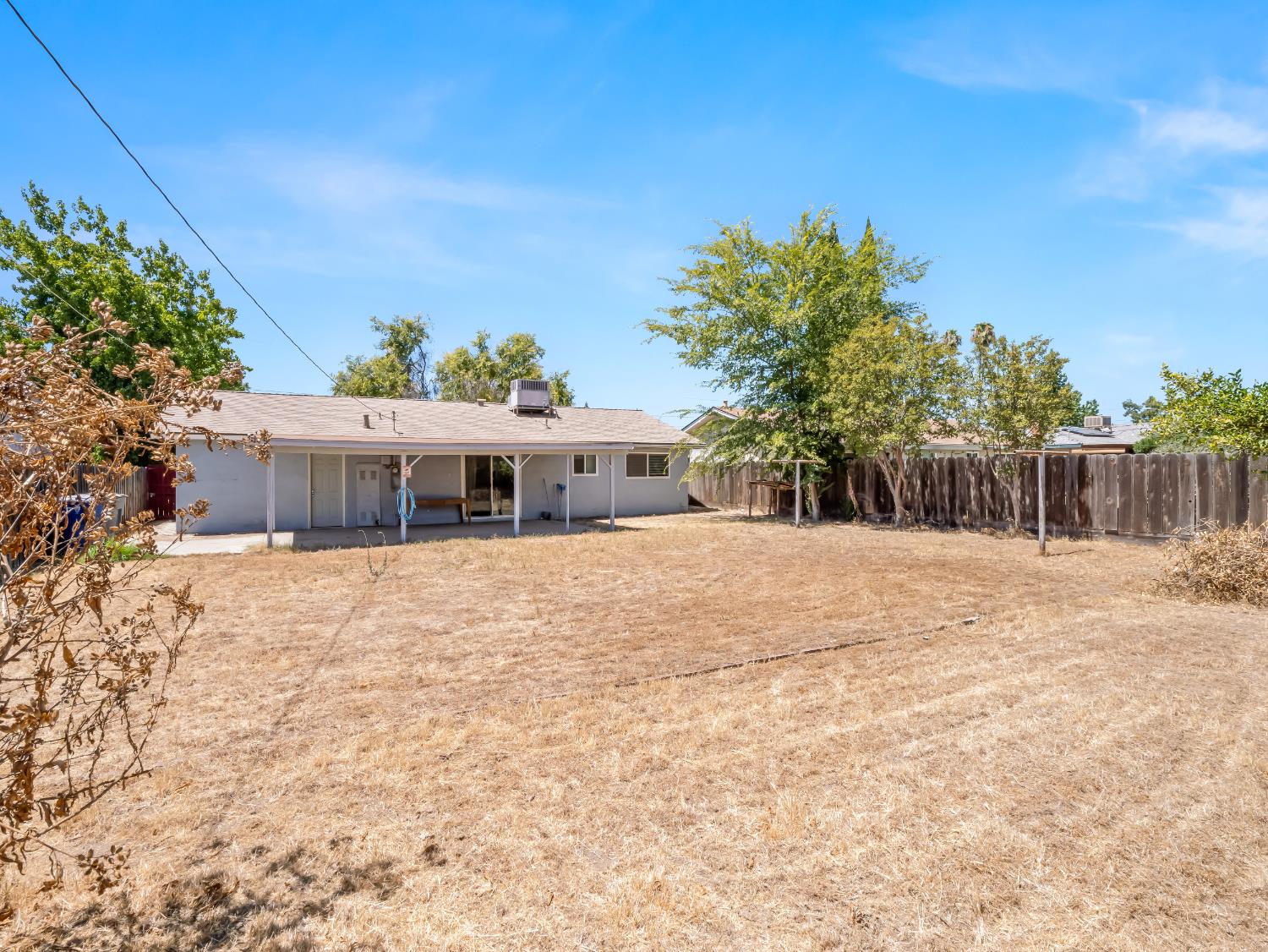 3576 N Marks Ave, Fresno, CA 93722
