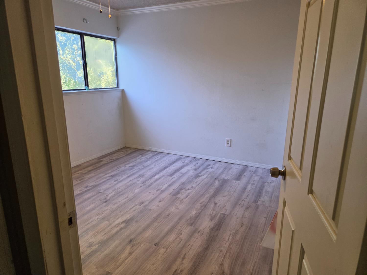 467 W Tenaya Ave, Clovis, CA 93612