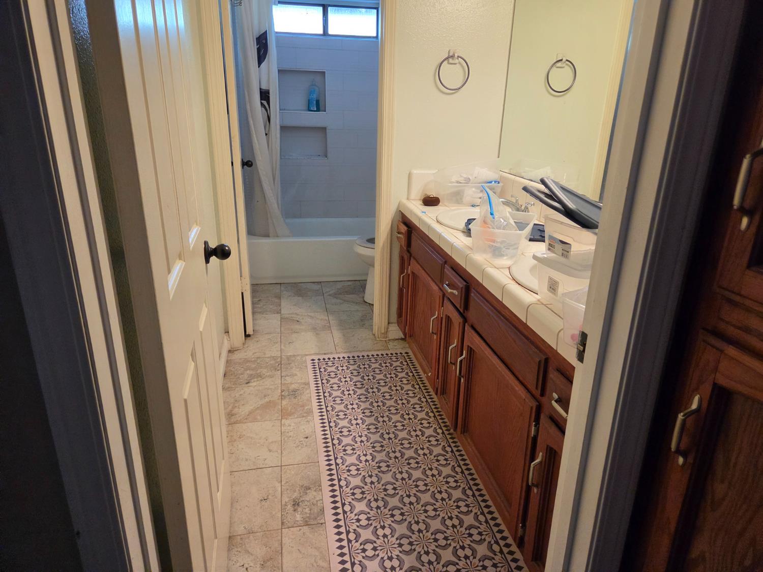 467 W Tenaya Ave, Clovis, CA 93612