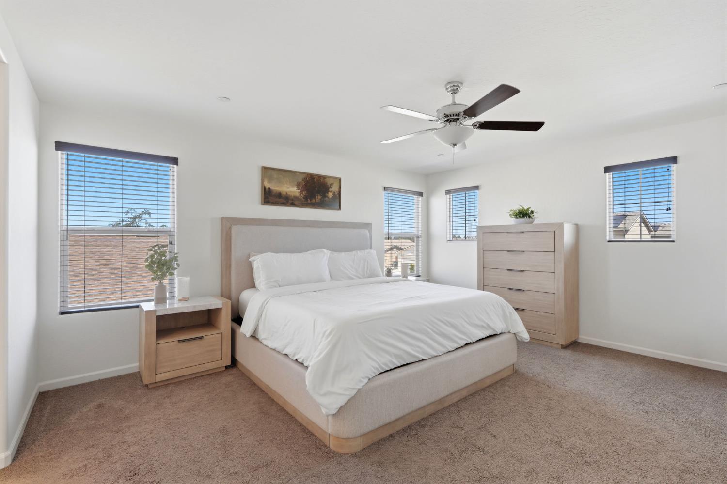 1033 E Loyola, Visalia, CA 93292
