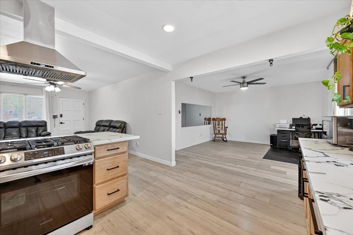 3097 W Sussex Way, Fresno, CA 93722