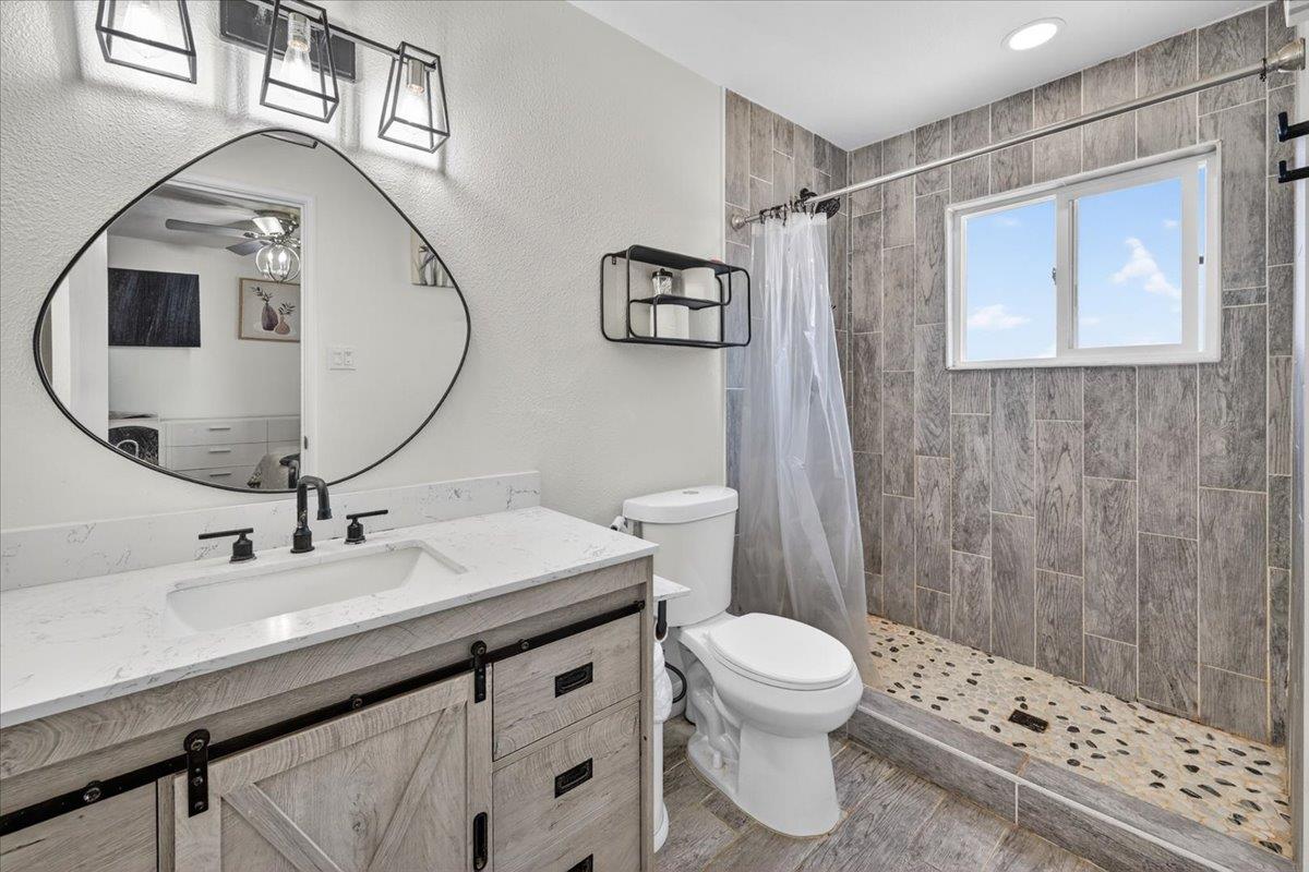 3097 W Sussex Way, Fresno, CA 93722