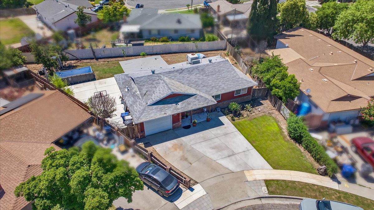 3097 W Sussex Way, Fresno, CA 93722