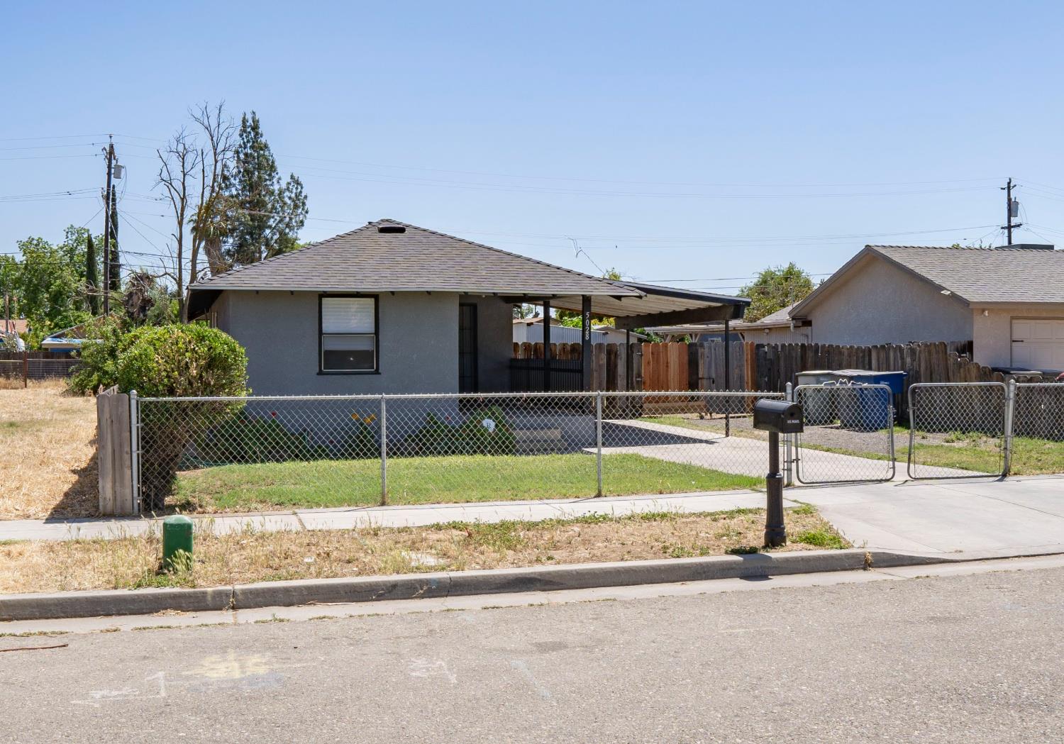 5028 E Balch Ave, Fresno, CA 93727