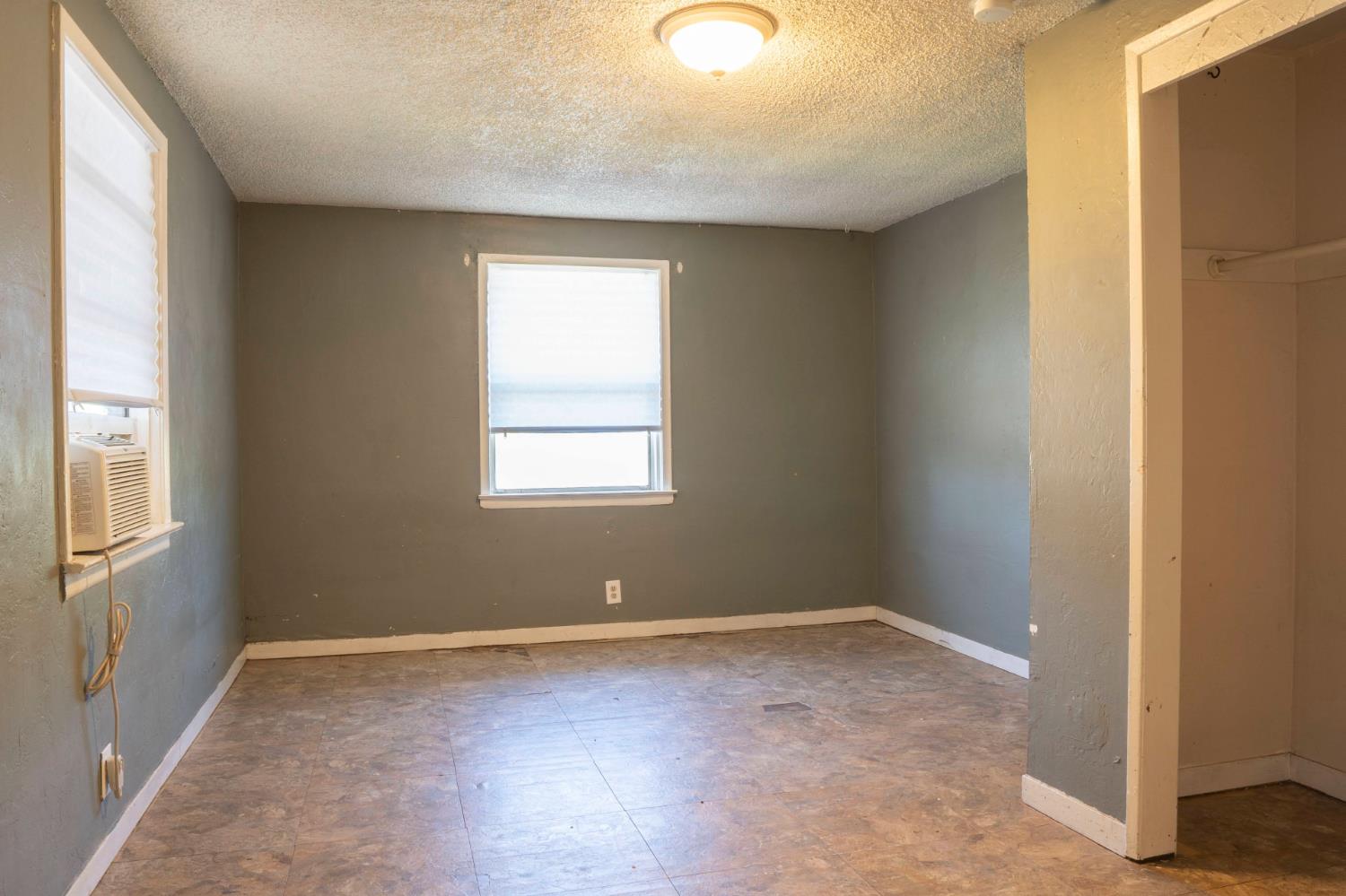 5028 E Balch Ave, Fresno, CA 93727